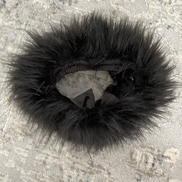 The‎ Tiny Universe Faux Fur Outfit - Picture 8 of 9